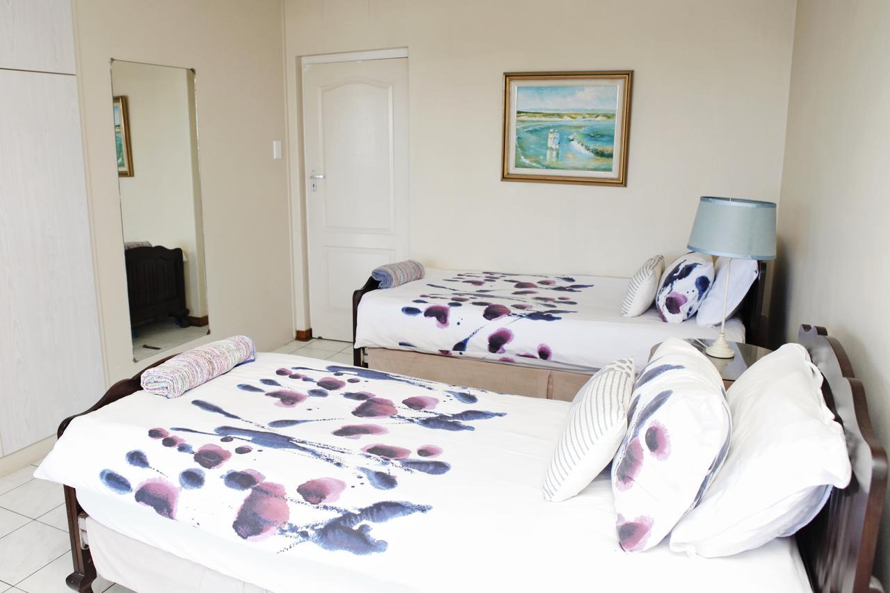 17 Stella Maris Seaside @ Van'S Amanzimtoti Exterior photo
